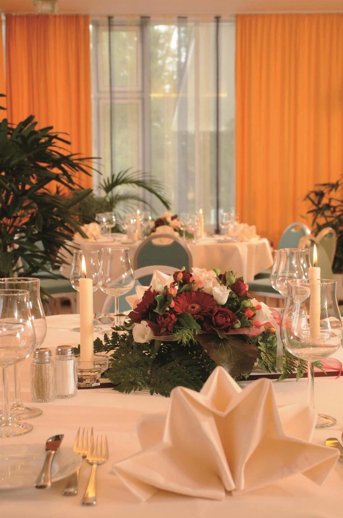 Parkhotel Weingarten Вайнґартен Ресторан фото